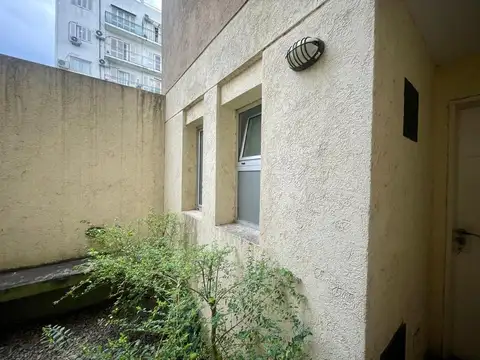Departamento en Alquiler en Castelar, $ 400.000