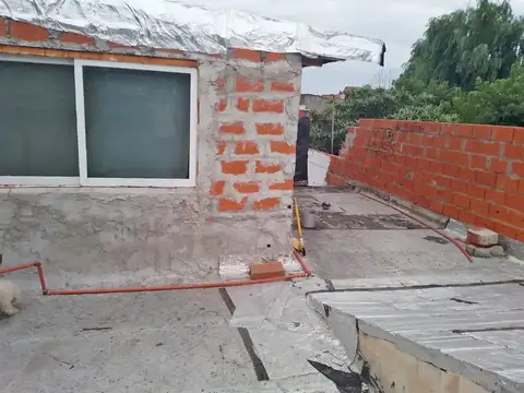 Depto Tipo Casa en Venta con 1 cocheras