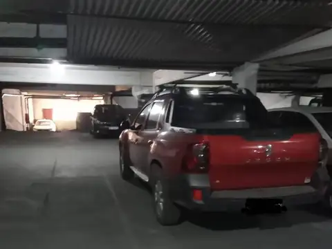 Cochera cómoda y protegida – excelente ubicación