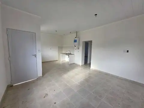 Vendo Casa Con Dos Dormitorios en Caseros, Entre Ríos.