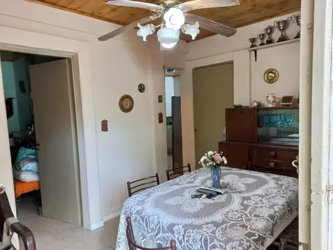 Casa 4 ambientes con 1 baño