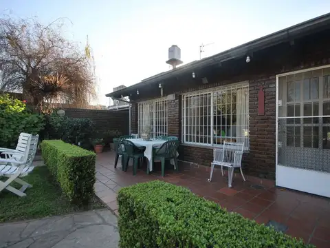 Casa en Venta en Villa Santos Tesei, USD 185.000