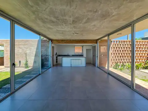 Casa en Alquiler en Roldan, $ 1.500.000