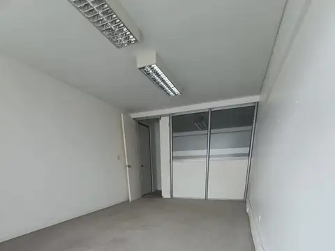 Oficina en Venta 26 años