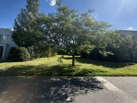 Ombúes 5489, Guillermo E Hudson, Berazategui 5400