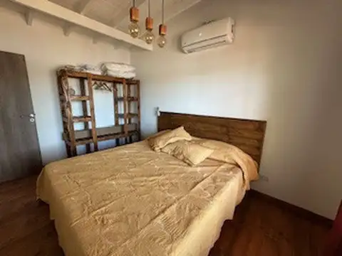 Casa 2 ambientes con 1 baño