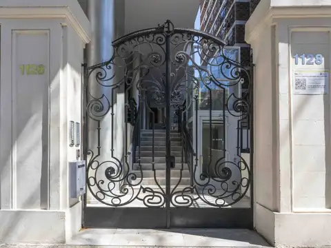 Luis Maria Campos 1100, Piso 1