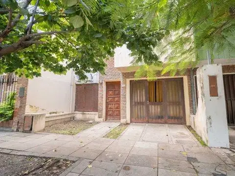 Casa tipo duplex desarrollada en dos plantas