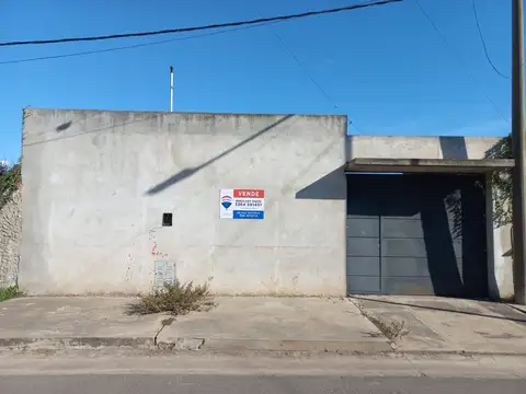 VENTA LOTE CON CASA EN SEMICONSTRUCCION