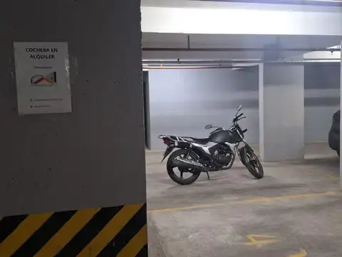 Alquiler de cochera en Velez Sarfield