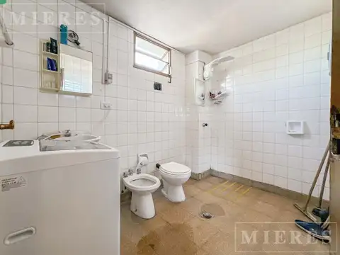 Local en Venta 40 años