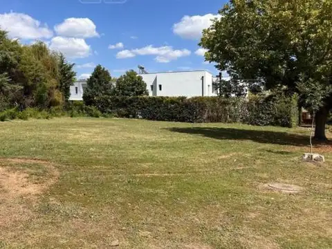 Terreno en Venta 26  mts Fondo