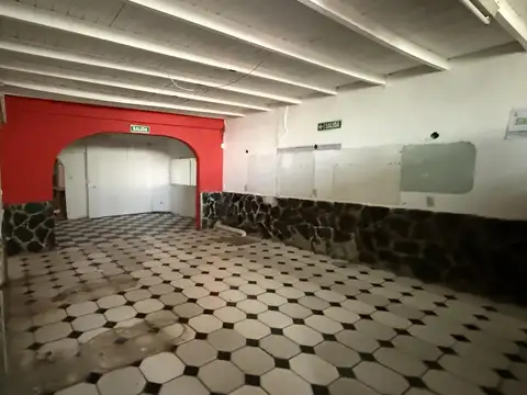 Local en Venta 40 años