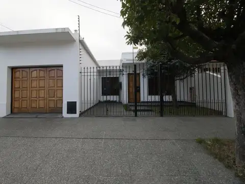 VENTA CASA 4 AMBIENTES LOTE PROPIO RAMOS MEJIA