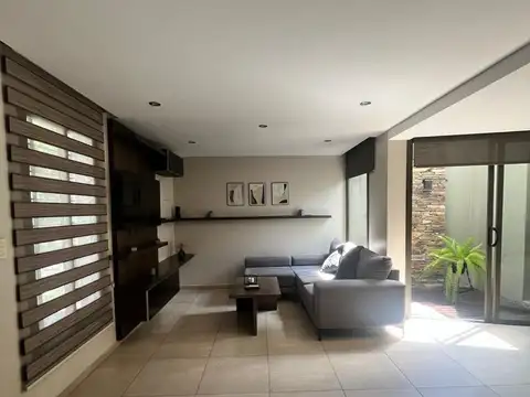 Casa en Venta en Coronel Dorrego, USD 170.000