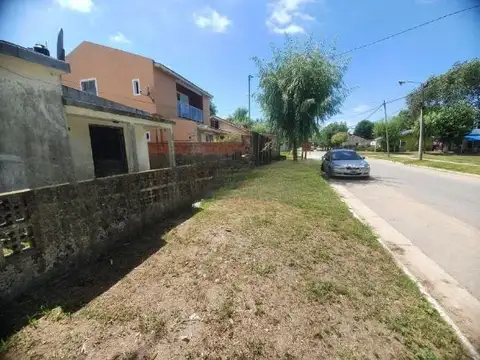 Azopardo e/ Mármol y Rawson