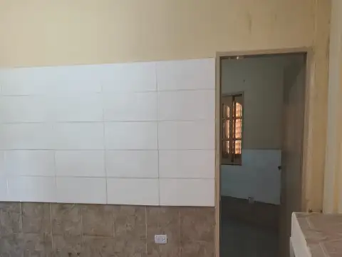 Sudamérica 1200, Piso PB