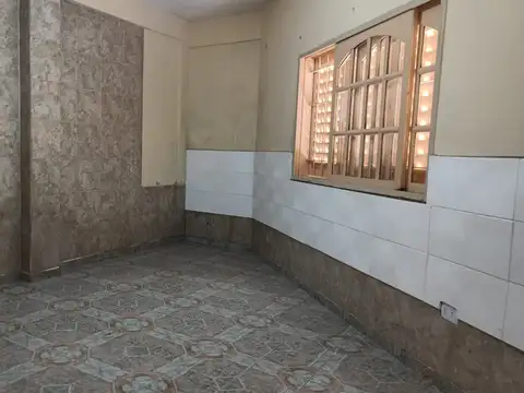 Departamento en Alquiler en Rafael Castillo, $ 300.000