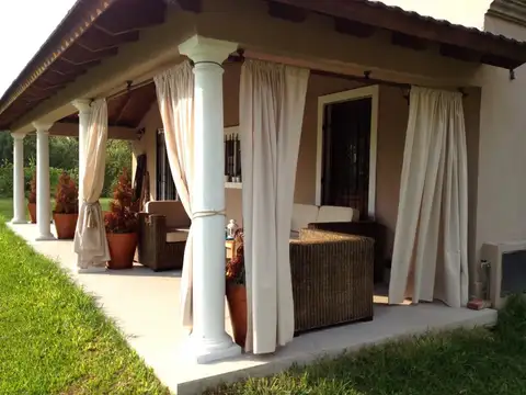 Casa en Venta en Francisco Alvarez, USD 270.000