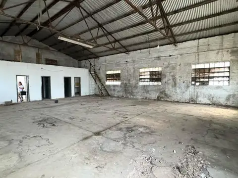 Galpon en Alquiler 46  mts Fondo