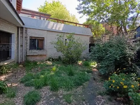 Casa en Venta en Vicente Lopez Vias / Maipu, USD 420.000