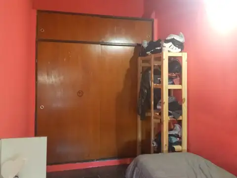 EN VENTA EN EL PALOMAR CASA AL FONDO DE 4 AMBIENTES SOBRE FERMI - FICHA 8627