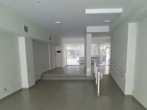 Av. Directorio 400. Entre Jose maria Moreno y Beauchef