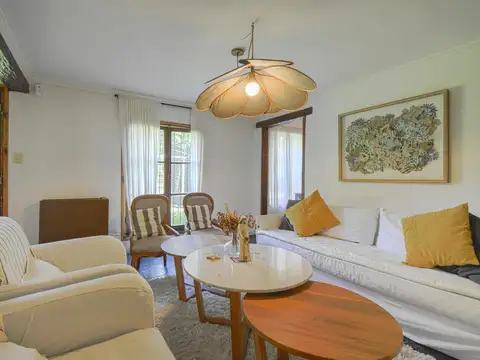 Casa en Venta con 1 cochera