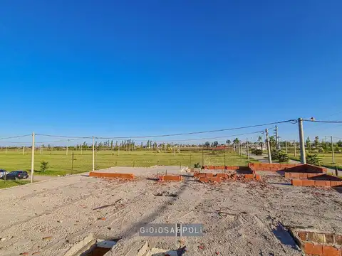 TERRENO EN VENTA DE 708 m2 UBICADO EN EL MOLINO ROLDAN