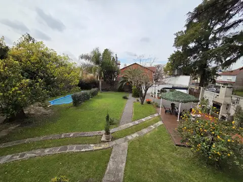 Intendente Juan Irigoin al 2400