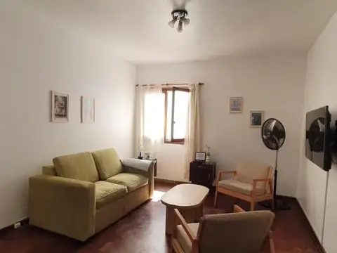 Hipólito Yrigoyen 1200