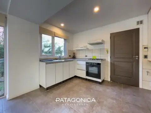 VENTA DEPARTAMENTO 3 AMBIENTES + GALPON ZONA CENTRO