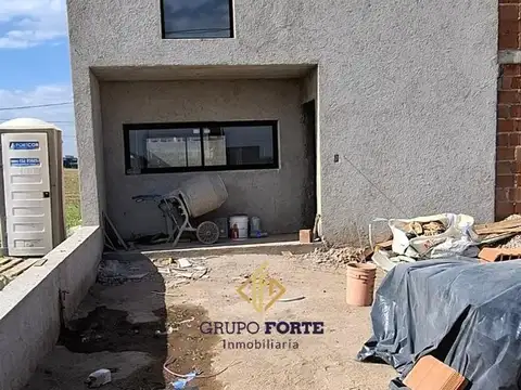 Casa 3 ambientes con 2 baños