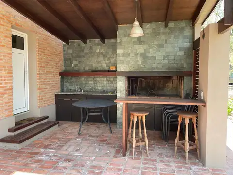 Casa en Venta en Oliveros, USD 180.000