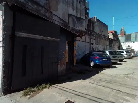 Galpon amplio en excelente zona de capital federal