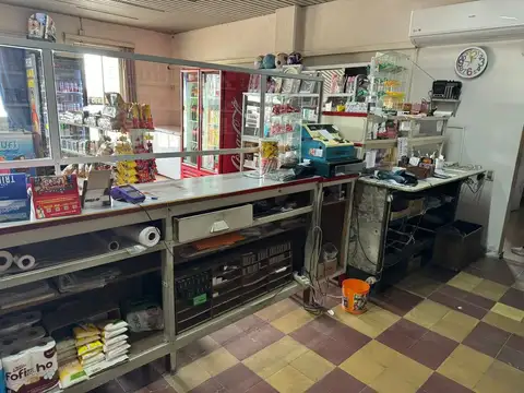 Comercio funcionando con casa en Empalme Olmos