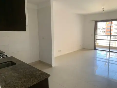 ALQUILER MONOAMBIENTE CON BALCON EN CABALLITO