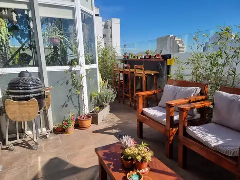 VENTA - 2 AMBIENTES- DUPLEX-MONTE CASTRO-COCHERA