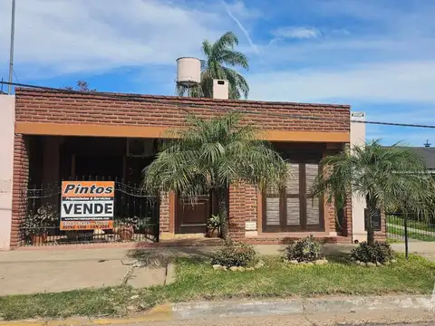 Lavalle (e/ Maipú y Junín)