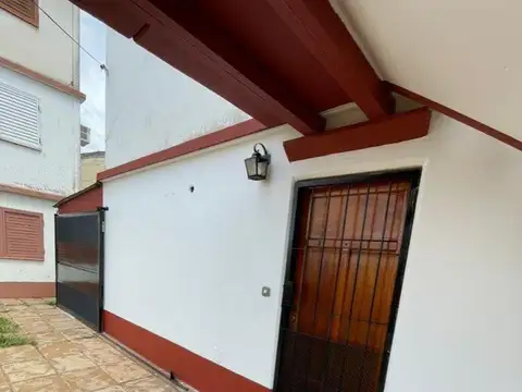 Av. Lavalle y Av. Blas Parera