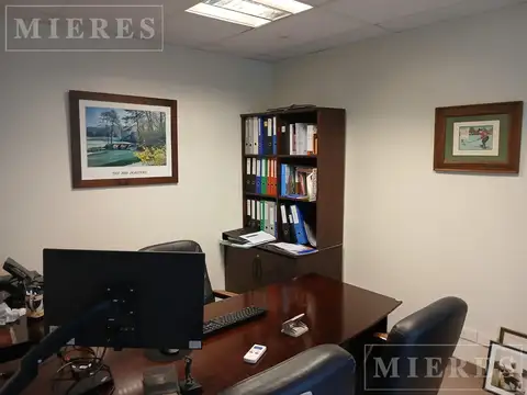 Oficina en Alquiler con 1 cochera