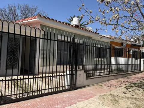 HERMOSA CASA RECICLADA!PARQUE CAPITAL