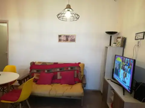 Casa 2 ambientes con 1 baño