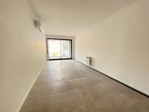 Corvalan 200, Piso 1