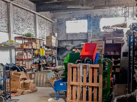 VENTA GALPON EN CASEROS - PERMUTA