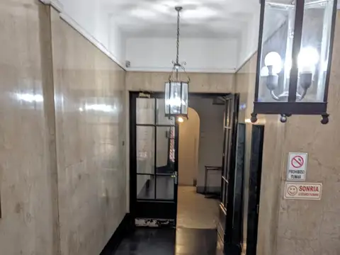 Reconquista esq LAVALLE