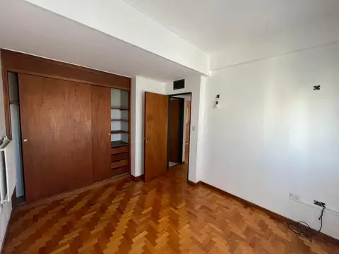 Departamento de 2 Dormitorios al frente con balcon
