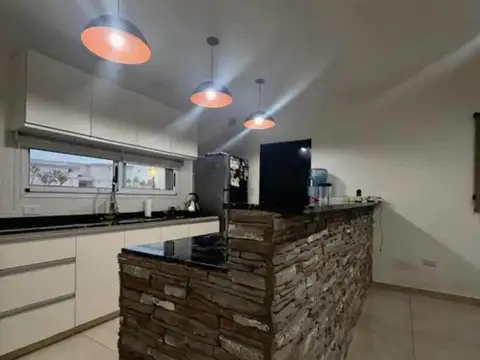 Casa en Venta en Pilar del Este - San Ramon, USD 235.000