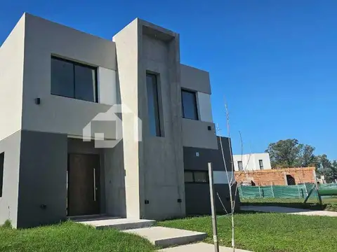 Casa en venta en Santa Elisa, Pilar del Este