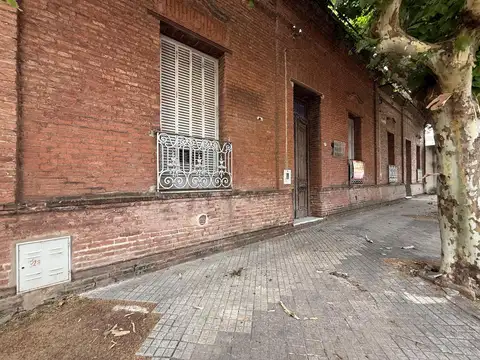VENTA - Casa a reciclar en Cañada De Gomez
